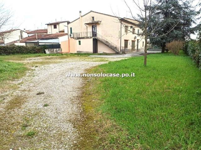 Villa Indipendente in vendita a Prato, Toscana