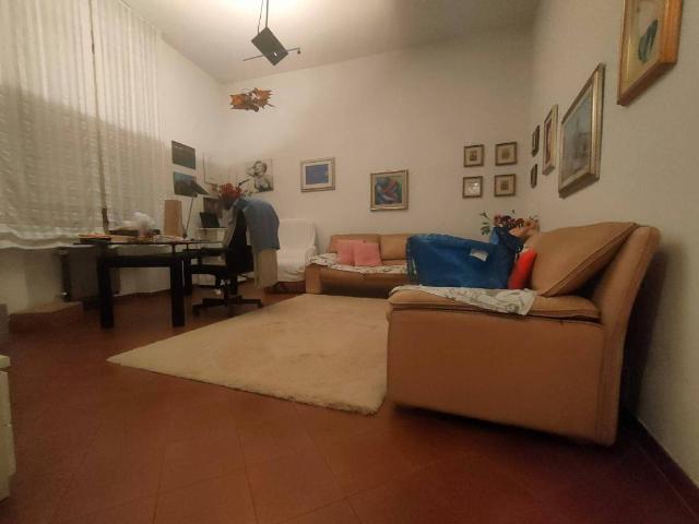 Villa Indipendente in vendita a Capezzana, Prato