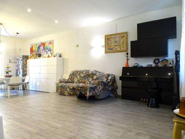 Villa Indipendente in vendita a Prato, Toscana