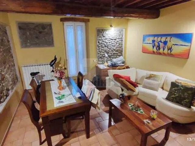Villa Indipendente in vendita a Centro Direzionale, Prato