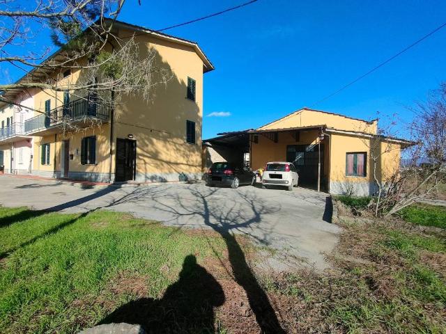Villa Indipendente in vendita a Prato, Toscana