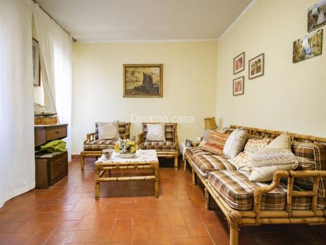 Villa Indipendente in vendita a Prato, Toscana