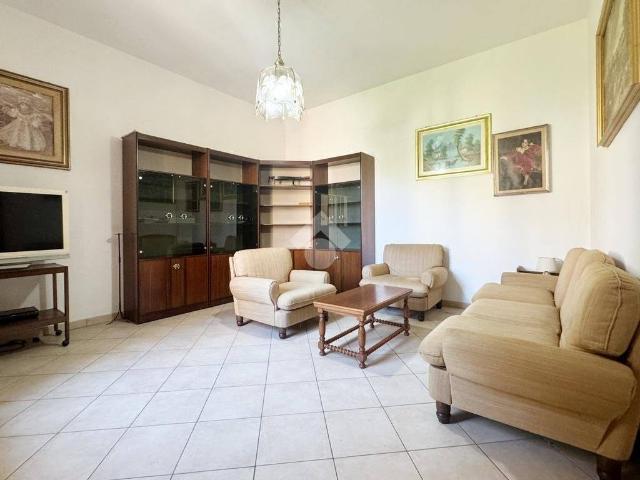 Villa Indipendente in vendita a Prato, Toscana