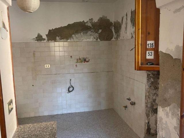 Villa Indipendente in vendita a Prato, Toscana