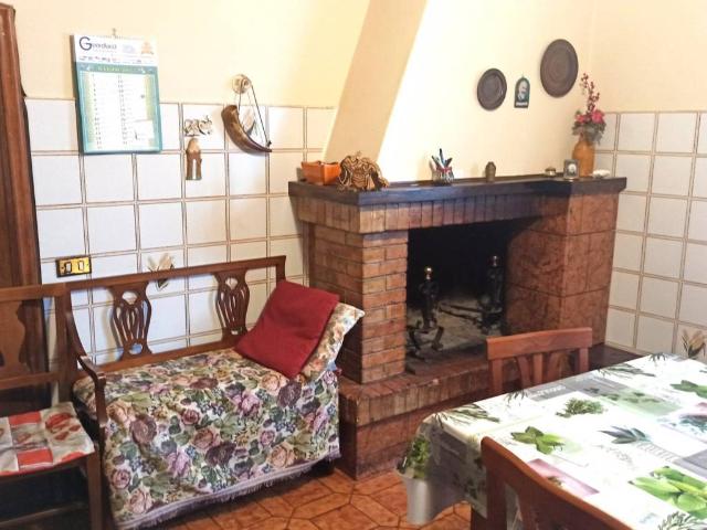 Villa Indipendente in vendita a Sant'Ippolito, Prato