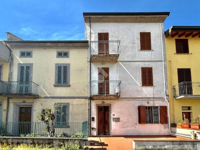 Villa Indipendente in vendita a Sant'Ippolito, Prato