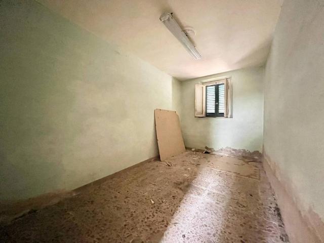Villa Indipendente in vendita a Prato, Toscana