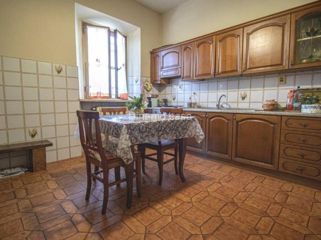 Villa Indipendente in vendita a Prato, Toscana