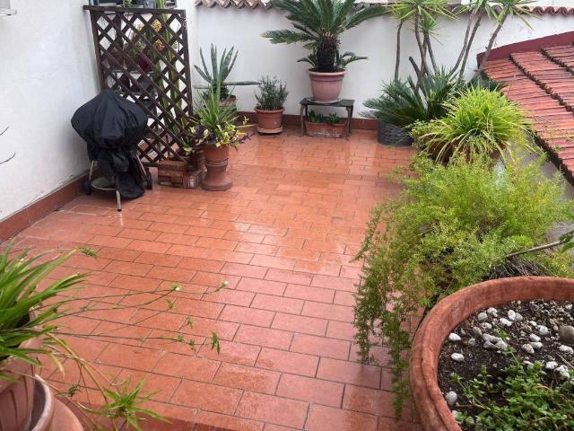 Villa Indipendente in vendita a Mezzana, Prato