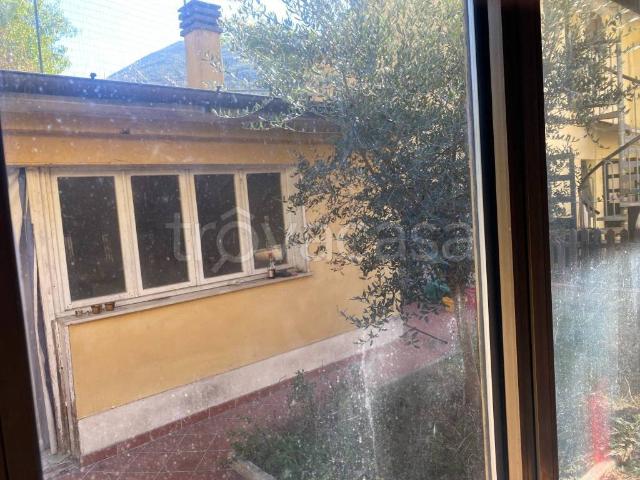 Villa Indipendente in vendita a La Torricella, Prato