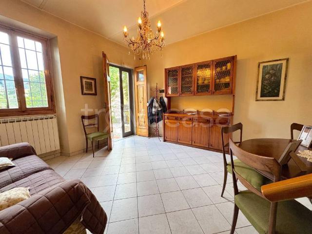 Villa Indipendente in vendita a San Martino, Prato