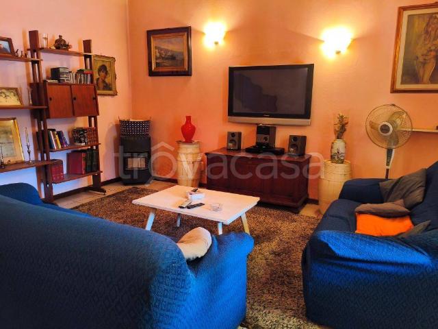 Villa Indipendente in vendita a Le Badie, Prato
