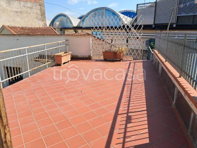 Villa Indipendente in vendita a Prato, Toscana