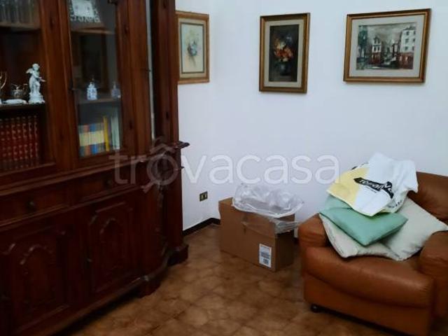 Villa Indipendente in vendita a Centro Direzionale, Prato
