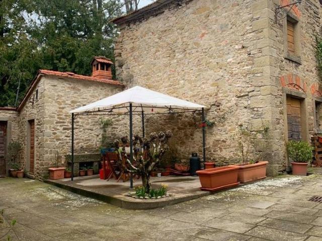 Villa Indipendente in vendita a Pratovecchio Stia, Stia