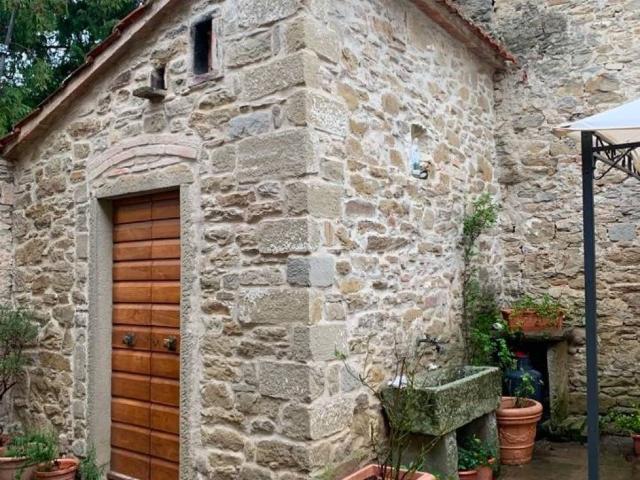 Villa Indipendente in vendita a Pratovecchio Stia, Stia