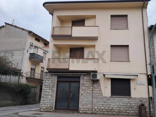 Villa Indipendente in vendita a Pratovecchio Stia, Pratovecchio