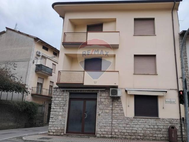 Villa Indipendente in vendita a Pratovecchio Stia, Pratovecchio