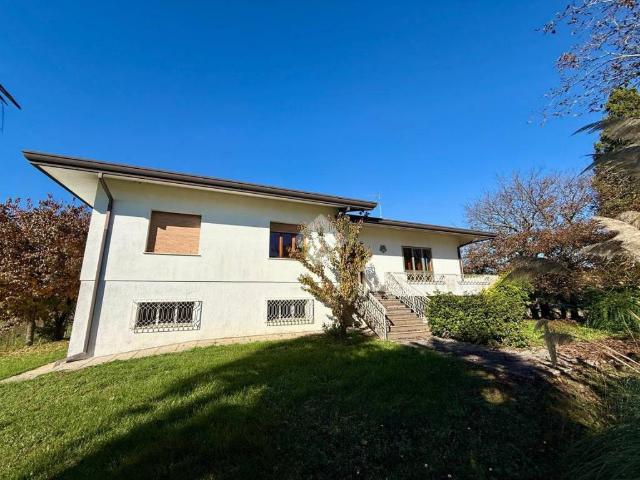 Villa Indipendente in vendita a Pravisdomini, Friuli-Venezia Giulia