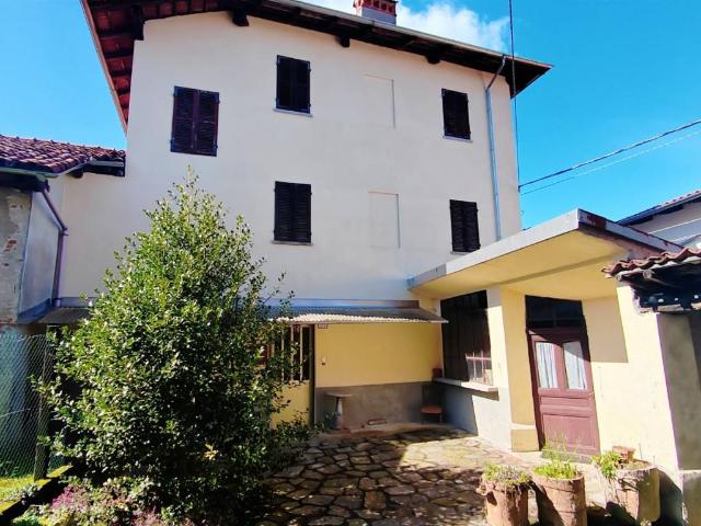 Villa Indipendente in vendita a Piemonte, Biella