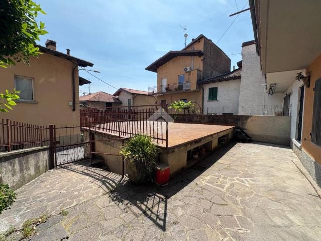 Villa Indipendente in vendita a Predore, Lombardia