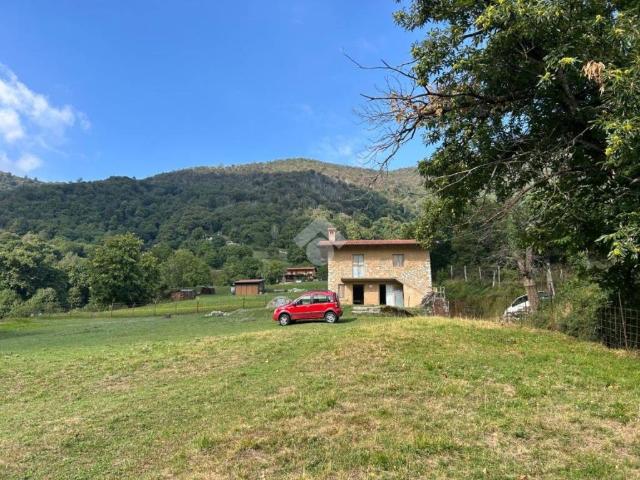 Villa Indipendente in vendita a Predore, Bergamo