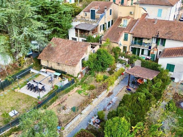 Villa Indipendente in vendita a Prelà, Liguria