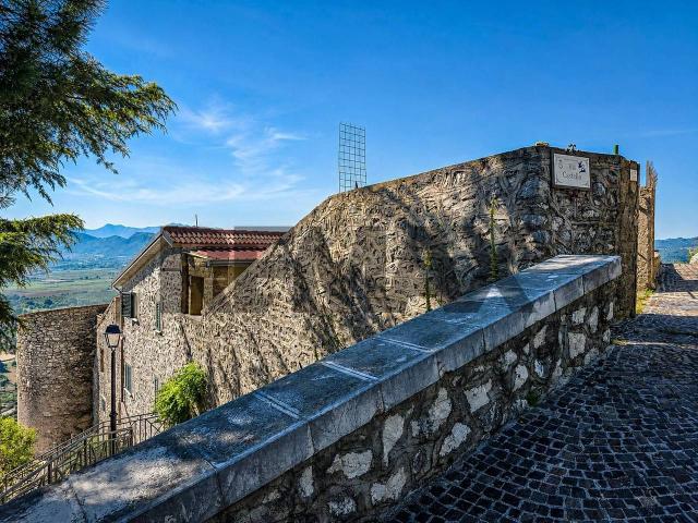 Villa Indipendente in vendita a Presenzano, Campania