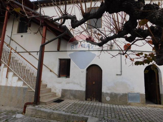 Villa Indipendente in vendita a Fara Filiorum Petri, Abruzzo