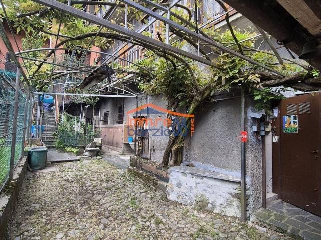 Villa Indipendente in vendita a Primaluna, Lombardia
