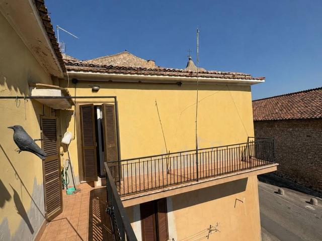 Villa Indipendente in vendita a Priverno, Lazio
