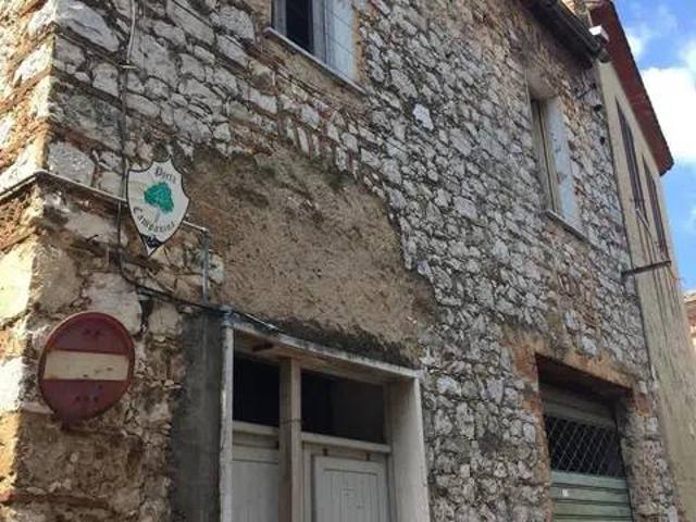 Villa Indipendente in vendita a Priverno, Lazio