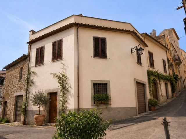 Villa Indipendente in vendita a Priverno, Lazio