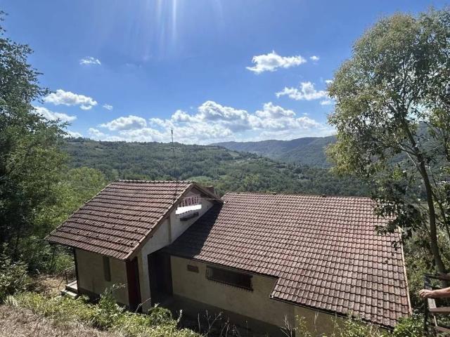 Villa Indipendente in vendita a Borgo Carro, Piemonte