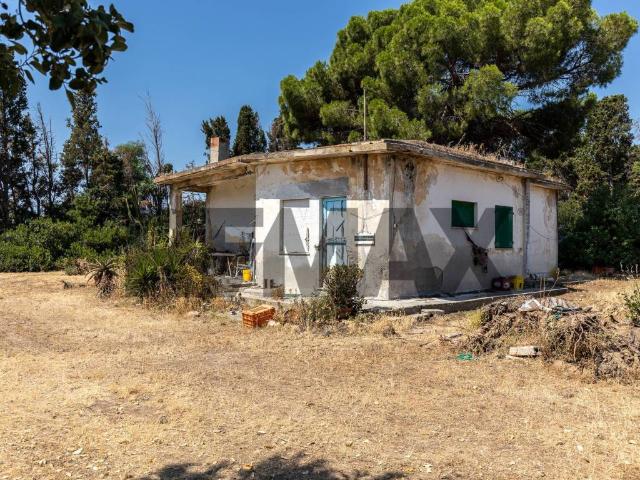 Villa Indipendente in vendita a Pula, Sardigna/Sardegna