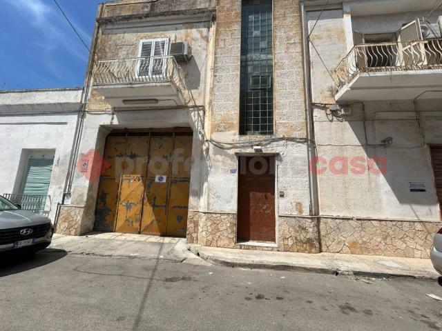 Villa Indipendente in vendita a Pulsano, Taranto