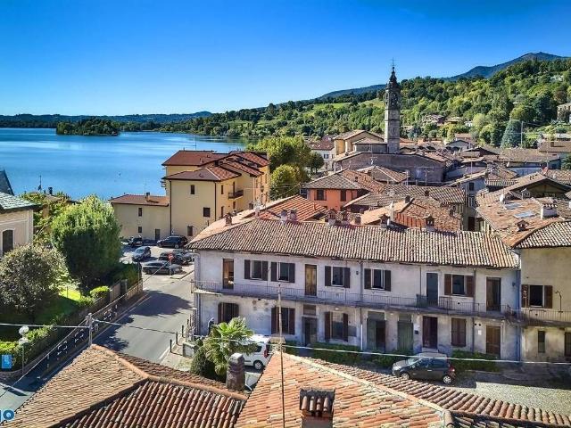 Villa Indipendente in vendita a Pusiano, Lombardia