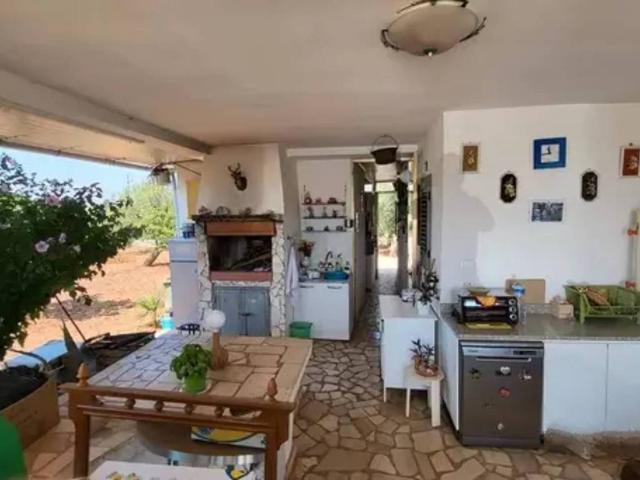 Villa Indipendente in vendita a Putignano, Bari