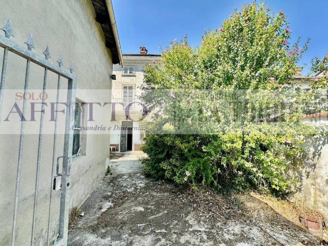 Villa Indipendente in vendita a Quargnento, Alessandria