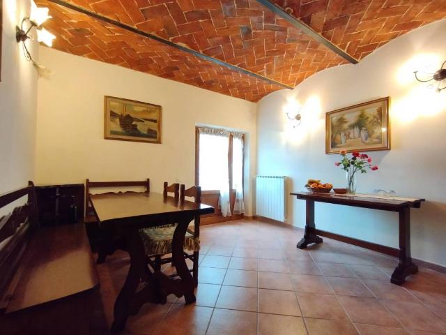 Villa Indipendente in vendita a Valenzatico, Quarrata