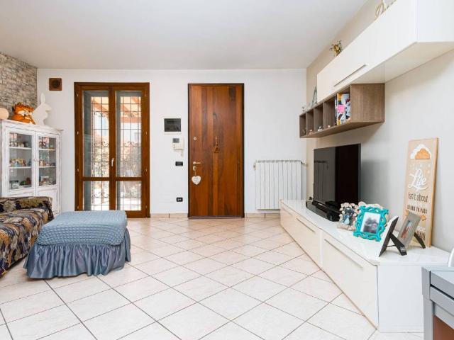 Villa Indipendente in vendita a Quarrata, Toscana
