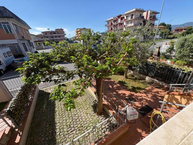Villa Indipendente in vendita a Quarrata, Toscana