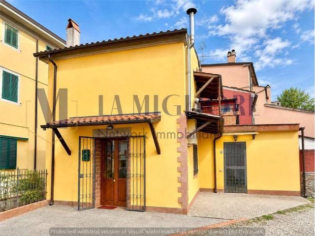 Villa Indipendente in vendita a Quarrata, Toscana