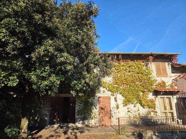 Villa Indipendente in vendita a Quarrata, Toscana