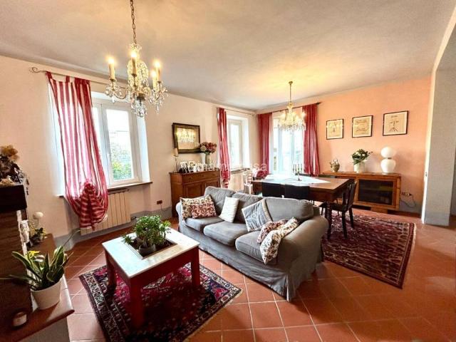 Villa Indipendente in vendita a Molin Nuovo, Quarrata