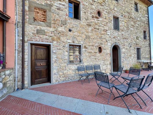 Villa Indipendente in vendita a Quarrata, Toscana