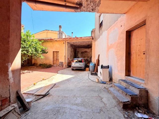 Villa Indipendente in vendita a Funtan'e Ortus, Quartu Sant'elena