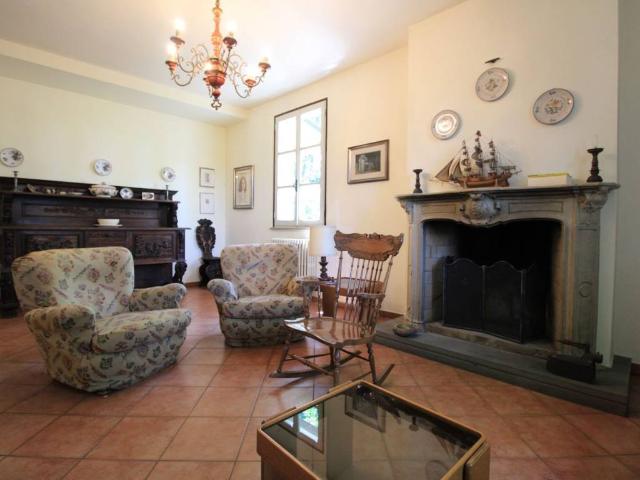 Villa Indipendente in vendita a Colline Matildiche, Re