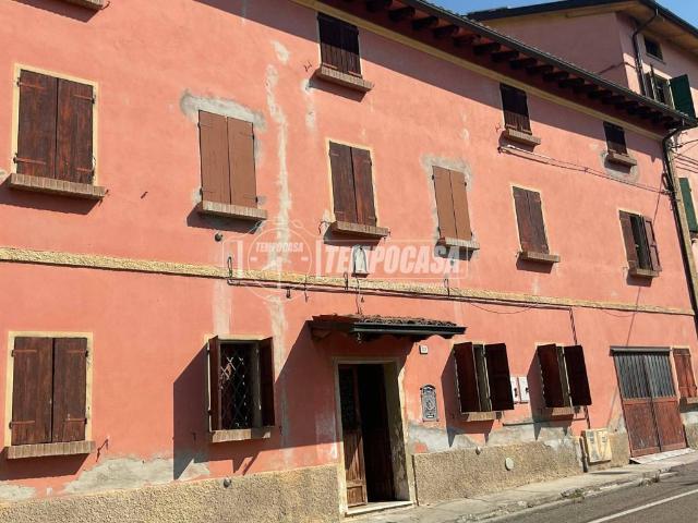 Villa Indipendente in vendita a Colline Matildiche, Re