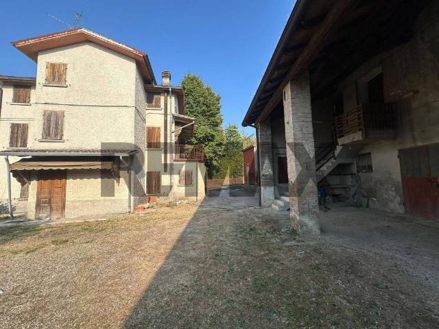 Villa Indipendente in vendita a Monticelli, Quattro Castella